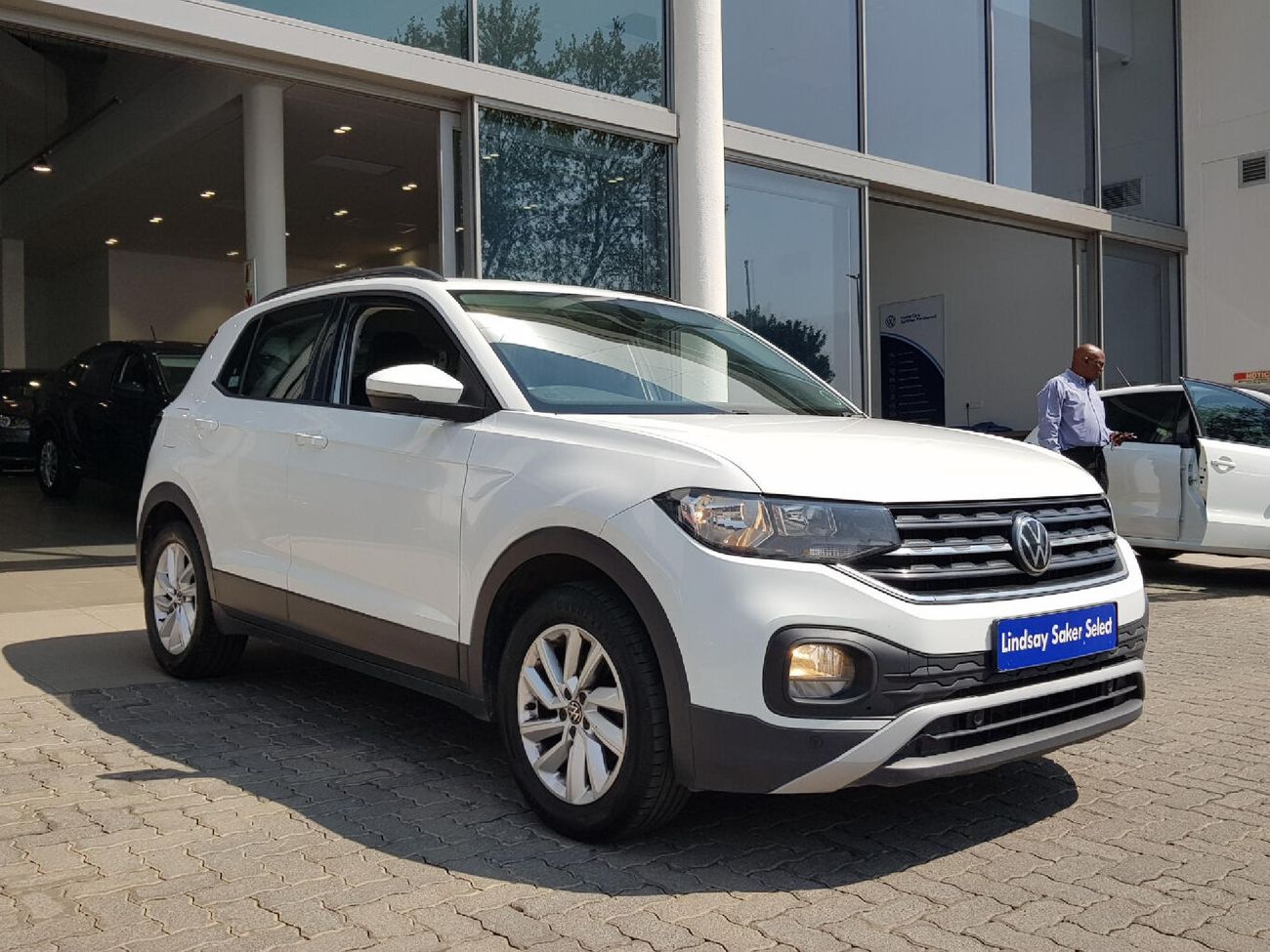 South Africa Volkswagen T Cross Vs Polo Volkswagen T-Cross TSI For