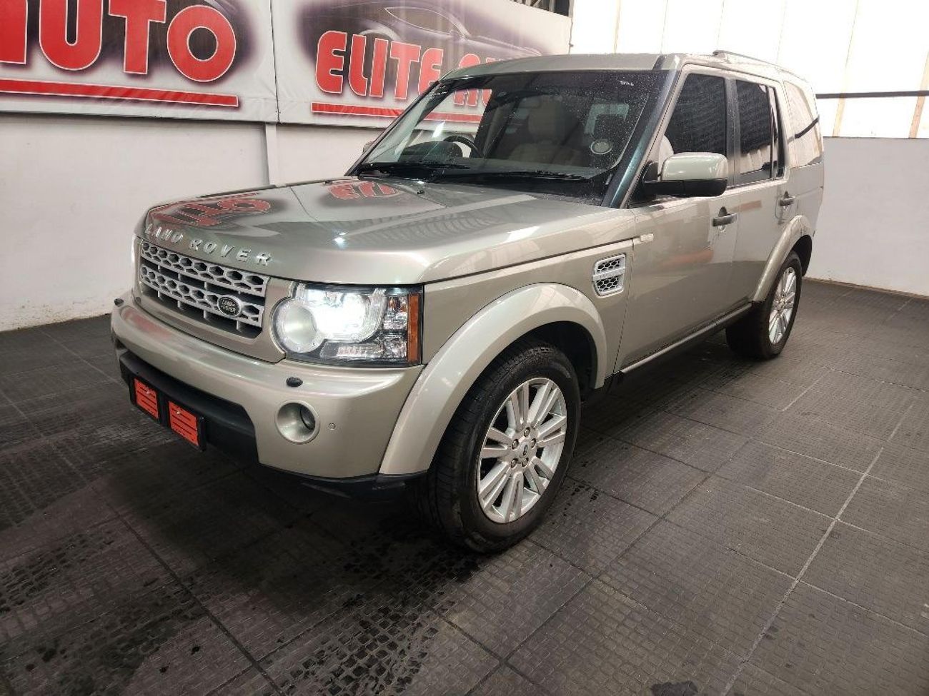 2012 Land Rover Discovery 4 3.0 TD SD V6 SE