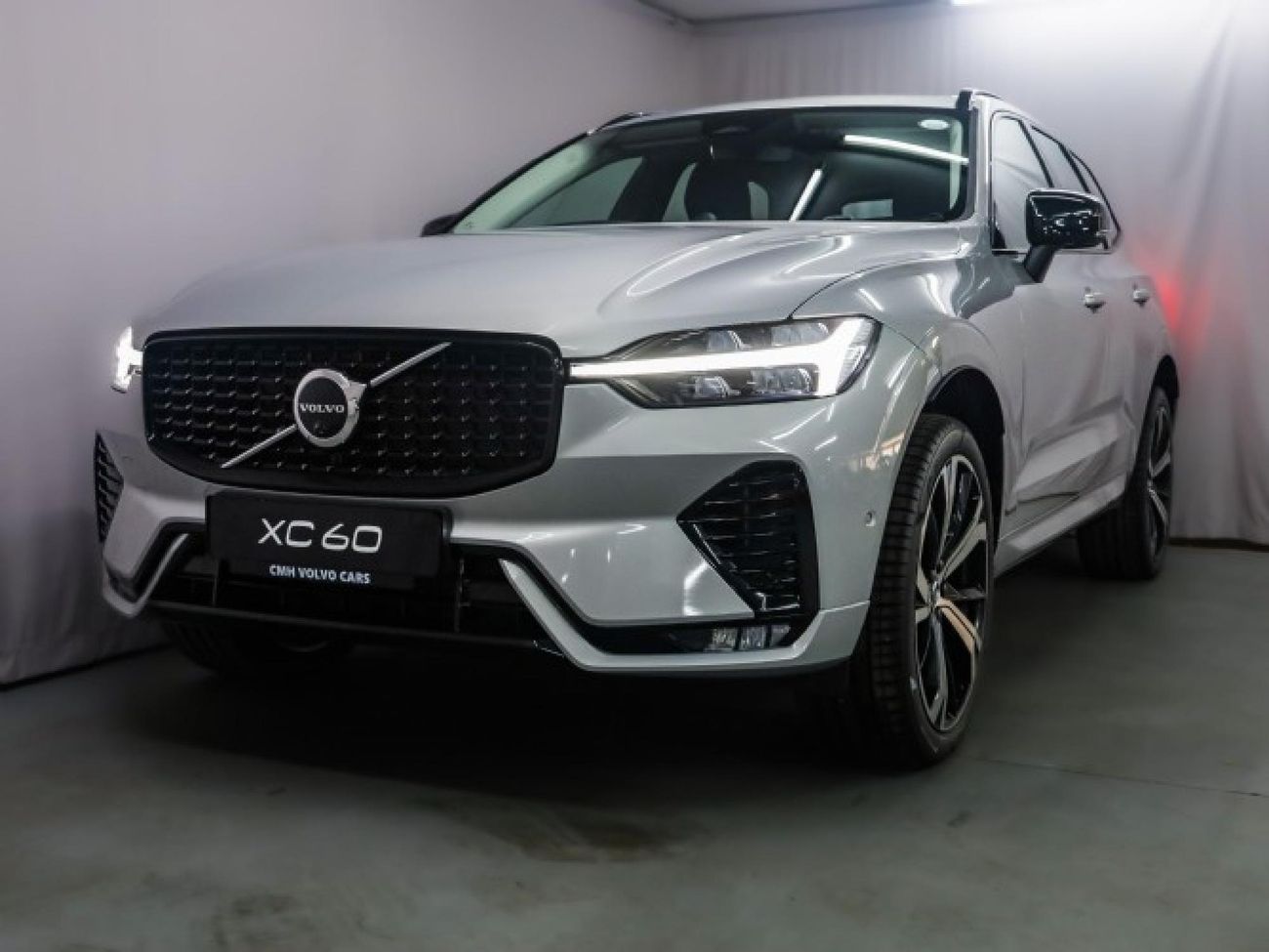 2024 Volvo XC60 B5 Ultimate Dark Geartronic AWD