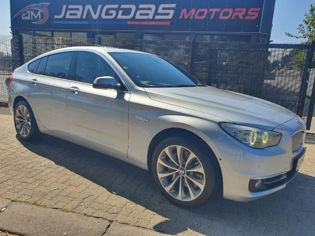 2013 BMW 5 Series 530d GT Modern