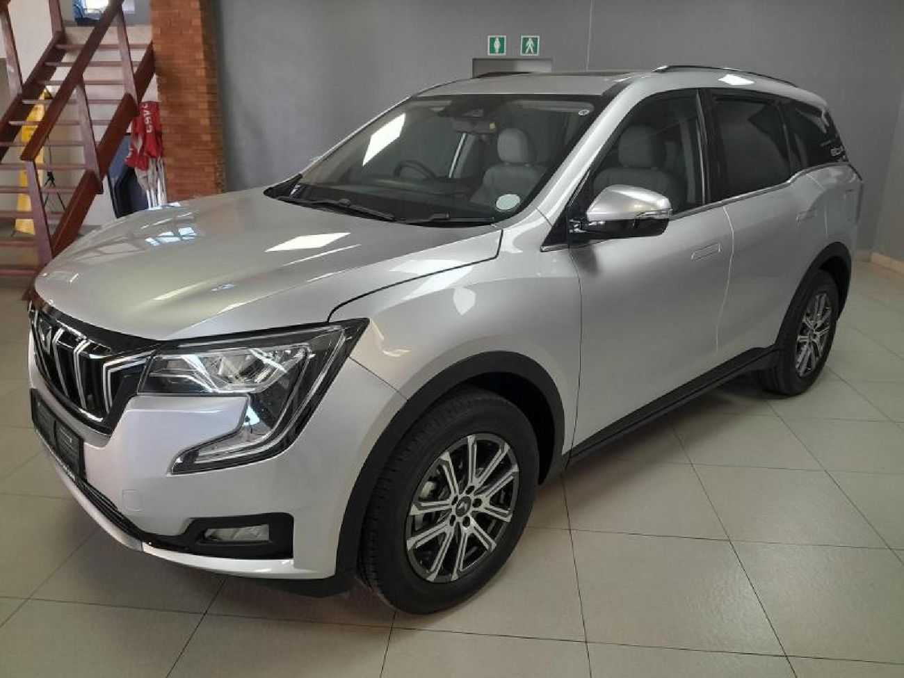 2024 Mahindra XUV 700 2.0 AX7 Auto 7-Seat