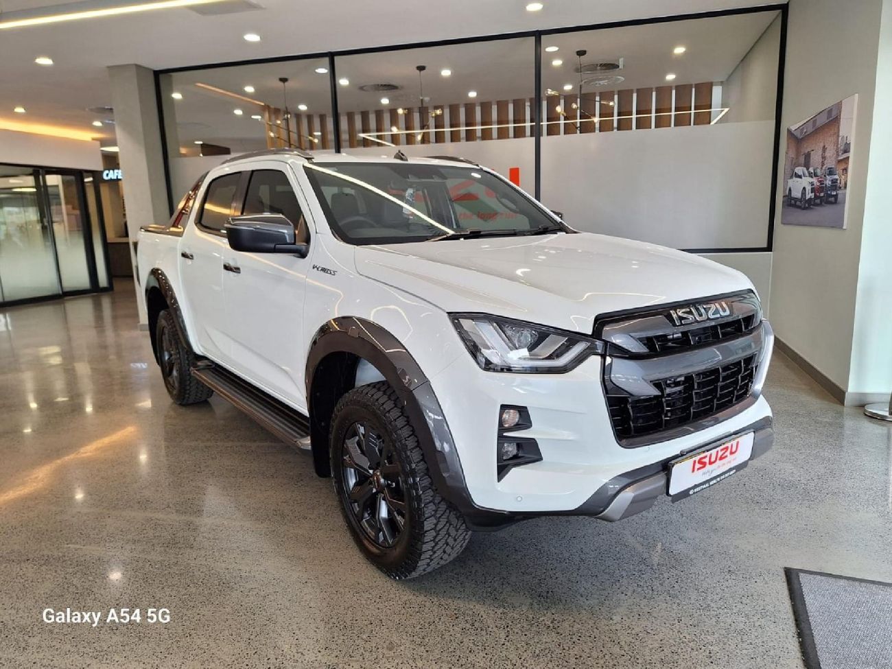 2024 Isuzu D-Max 3.0 DDI V-Cross HR Auto Double-Cab