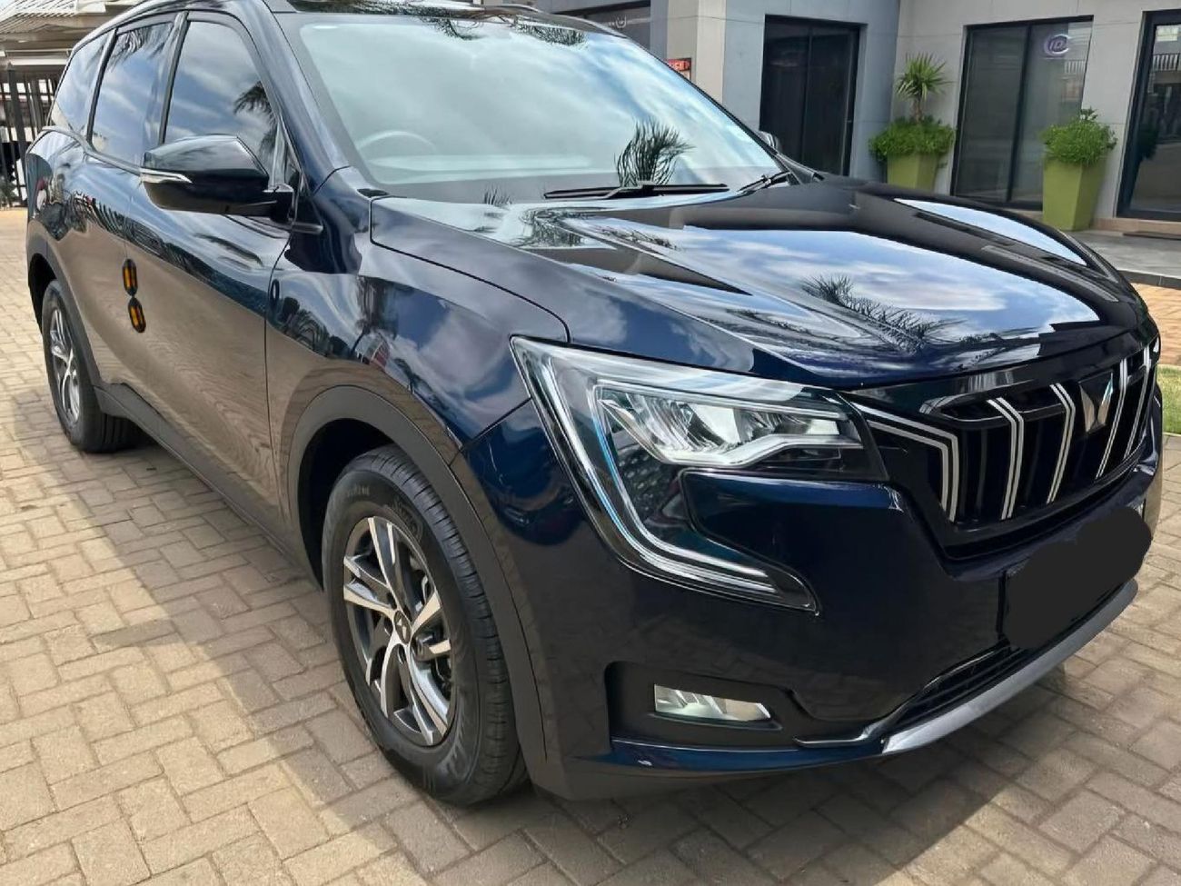 2024 Mahindra XUV 700 2.0 AX5 Auto