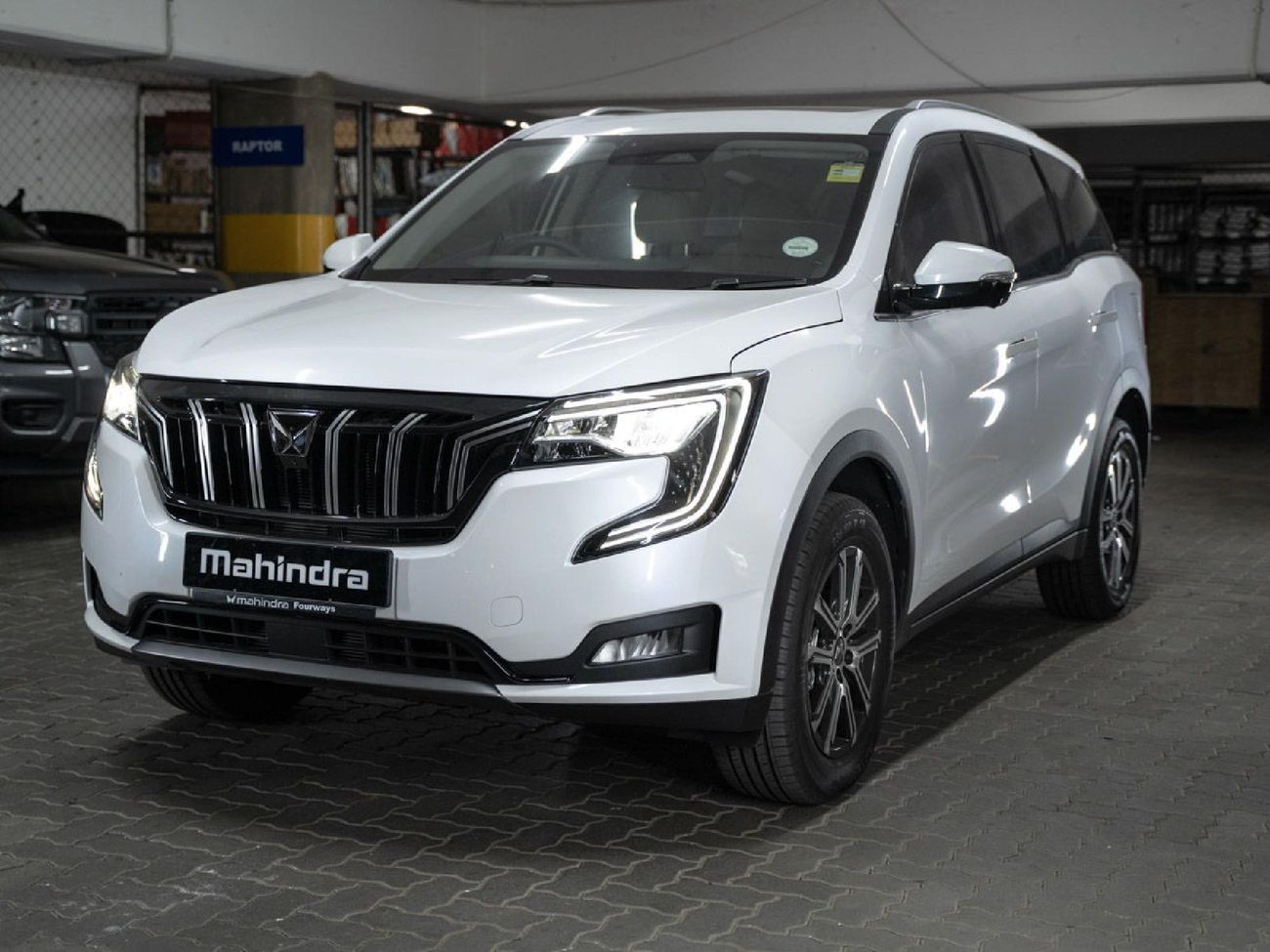 2024 Mahindra XUV 700 2.0 AX7L Auto 7-Seat