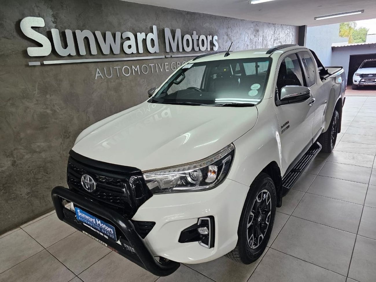 2019 Toyota Hilux 2.8 GD-6 Raised Body Raider 4×4 Auto Extended Cab