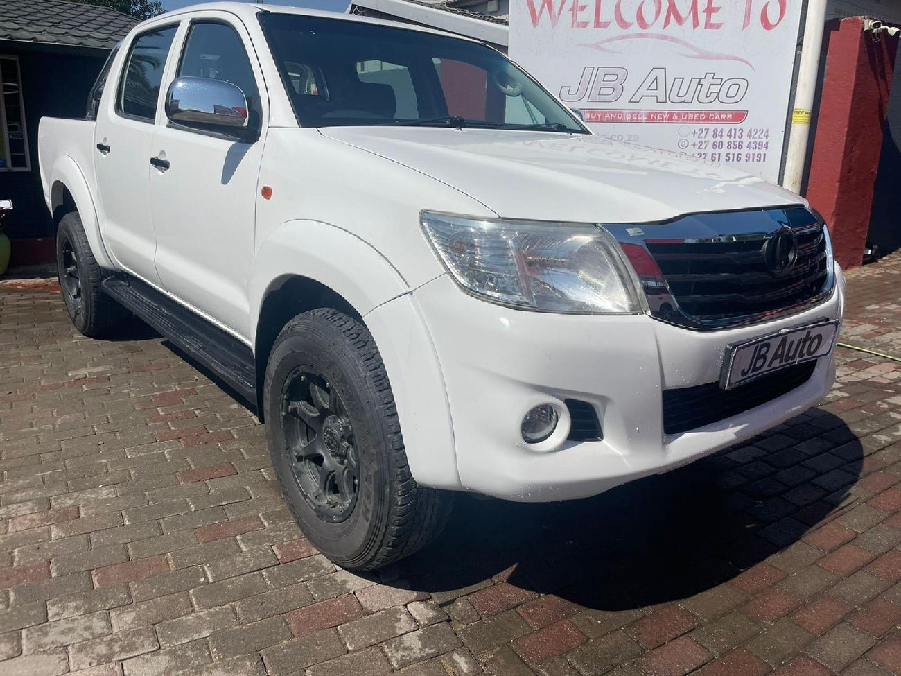 2015 Toyota Hilux 2.5 D-45 Raised Body SRX Legend 45 Double-Cab
