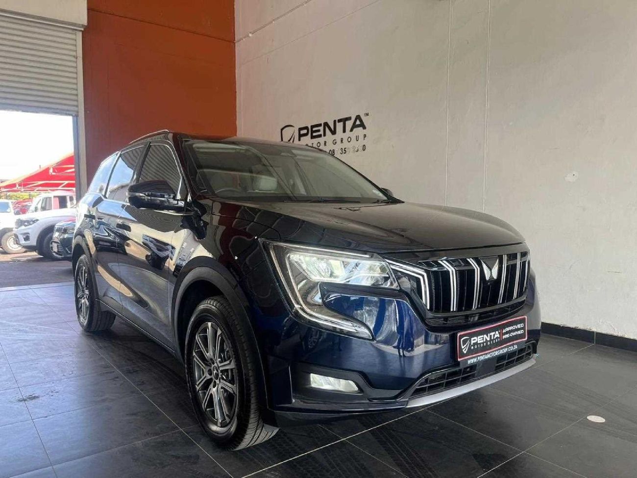 2023 Mahindra XUV 700 2.0 AX7L Auto 7-Seat