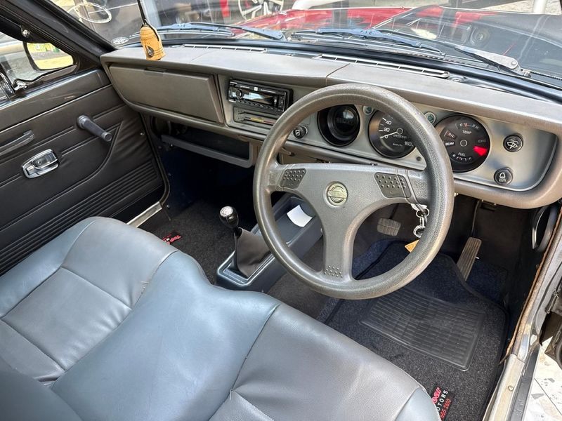 Top Gear Motors Delmas - 2009 Nissan 1400 5-spd