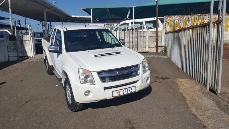 Used Isuzu Kb Series 300 D Teq Lx E Cab Bakkie For Sale In