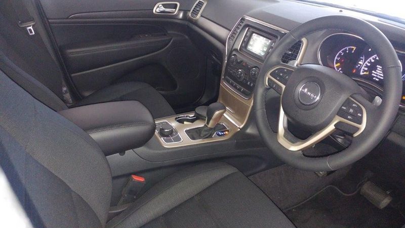 Used Jeep Grand Cherokee 3 0 Crd Laredo For Sale In