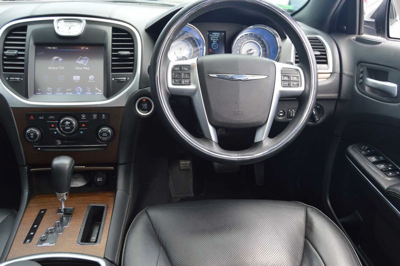 Used Chrysler 300c 3 0 Crd Lux A T For Sale In Gauteng