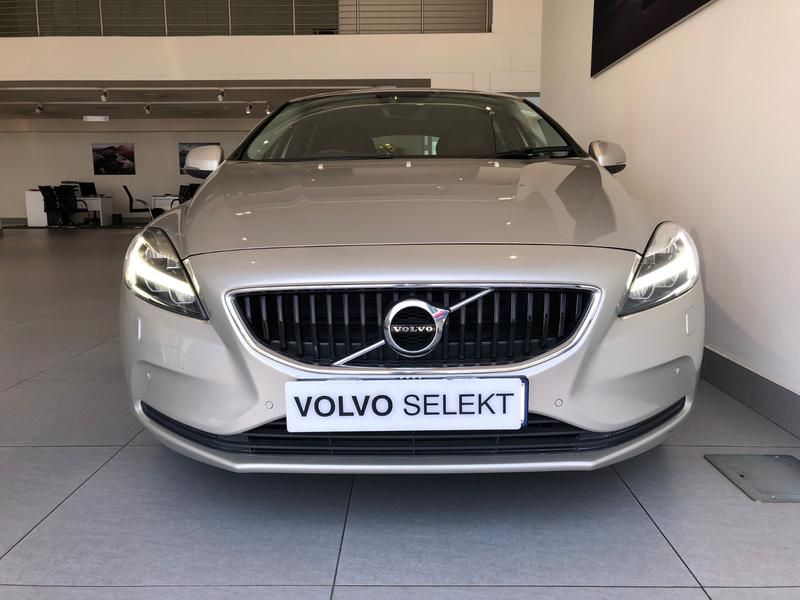 Used Volvo V40 D3 Momentum Geartronic for sale in Gauteng