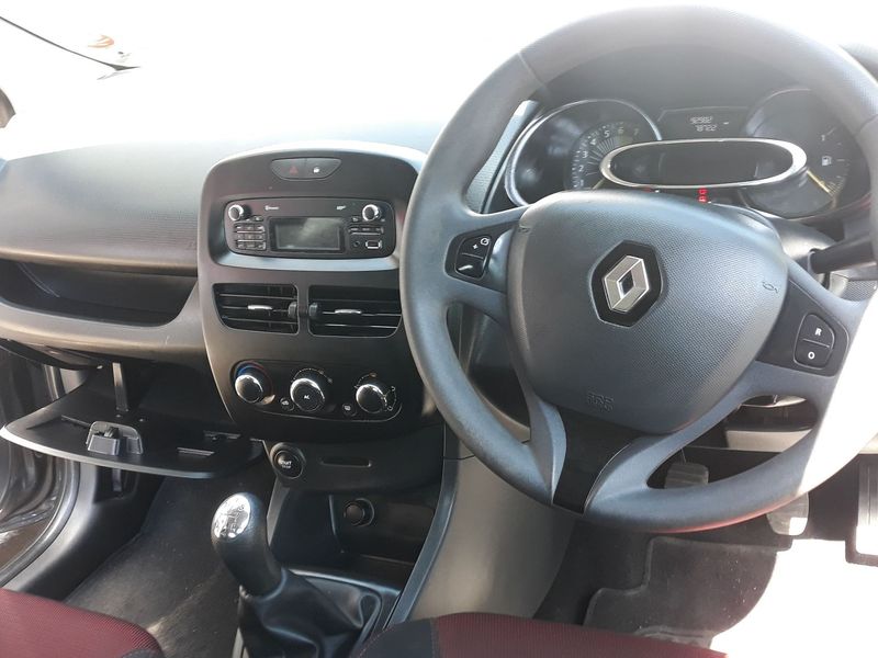 Used Renault Clio Iv 900 T Expression 5 Door 66kw For
