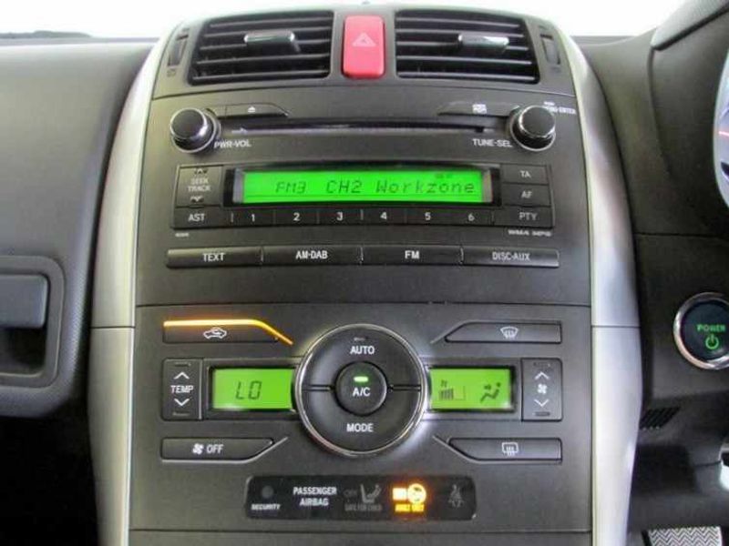 Used Toyota Auris 180 Xr Hsd Hybrid For Sale In Gauteng