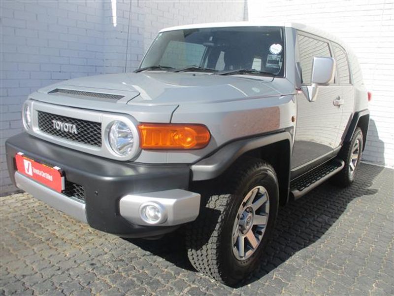Used Toyota Land Cruiser Fj 4 0 V6 Sport Cruiser For Sale
