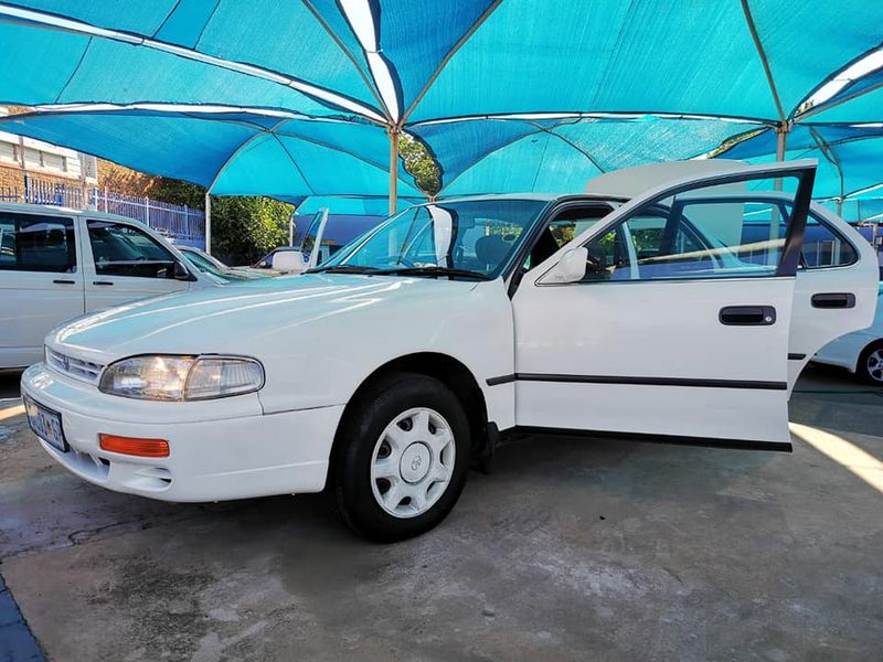 Toyota camry 200