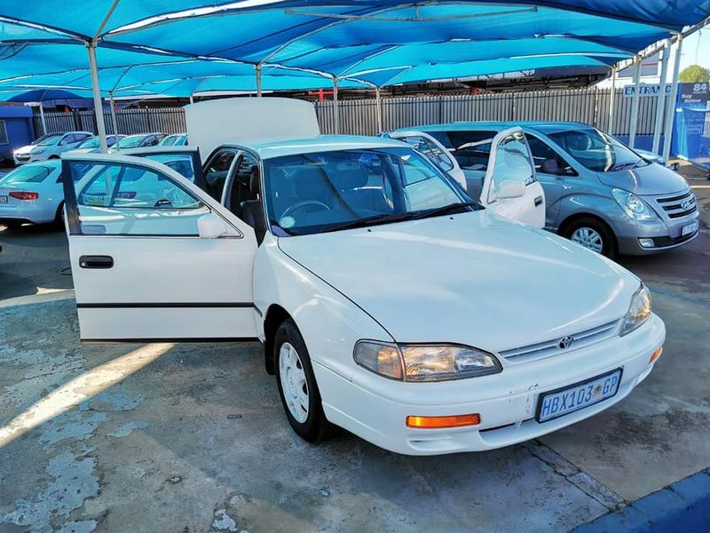 Toyota camry 200