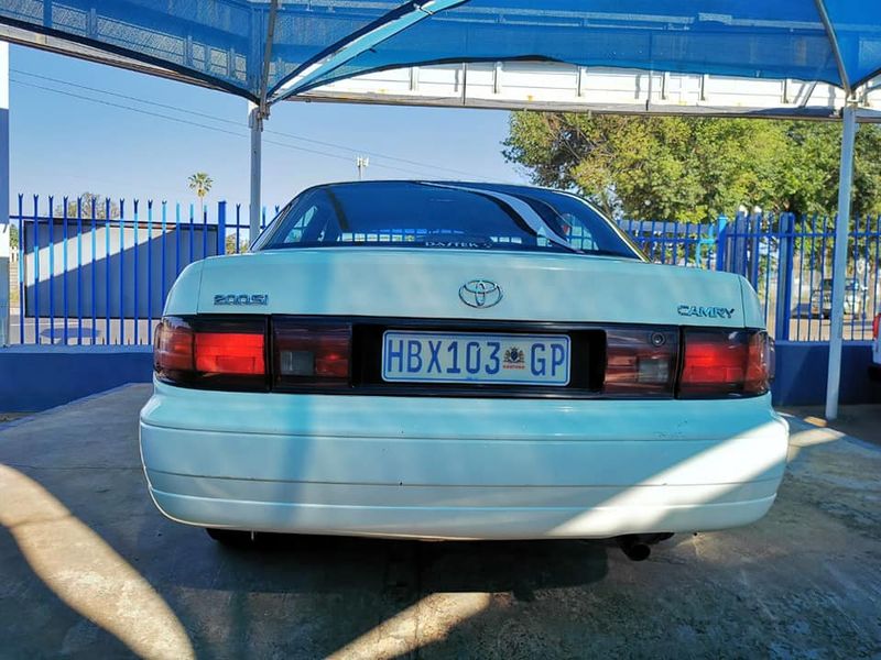 Toyota camry 200
