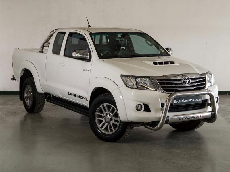 Тойота hilux 2015