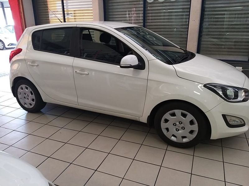 Used Hyundai i20 standard bank repo, full house, for sale in Gauteng