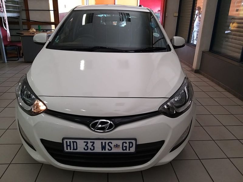 Used Hyundai i20 standard bank repo, full house, for sale in Gauteng