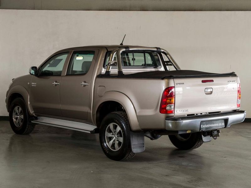 Number Of Cars Sold By Dealers A B C D Used Toyota Hilux 3.0 D-4d Raider R/b P/u D/c for sale in Gauteng
