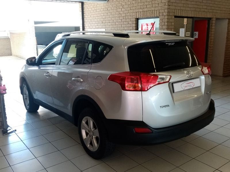 Used Toyota Rav 4 2.0 GX Auto for sale in Western Cape