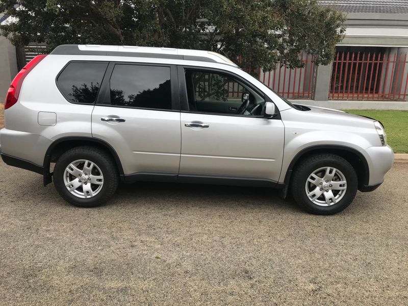 Used Nissan XTrail 2.5 Se A/t (r64) for sale in Gauteng