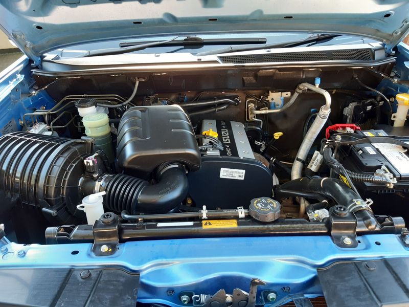 Used Isuzu KB 240 LE Double cab Bakkie for sale in Gauteng Cars.co.za