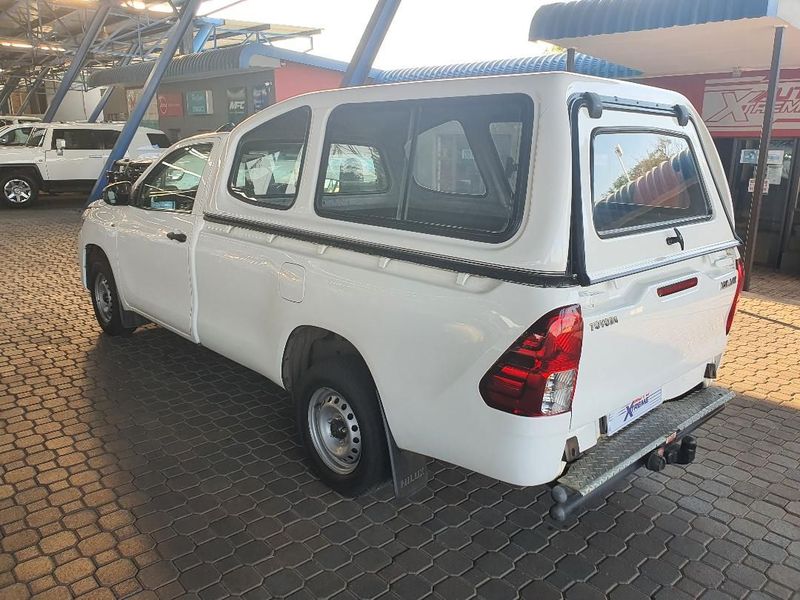 Used Toyota Hilux 2.0 VVTi A/C Single Cab Bakkie for sale in Gauteng