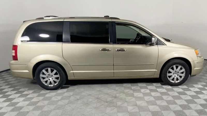 Used Chrysler Grand Voyager 3.8 Limited Auto for sale in