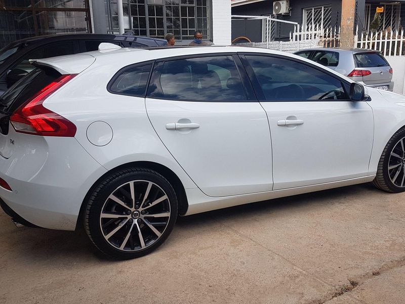 Volvo Car Financial Services Contact Number / Used Volvo