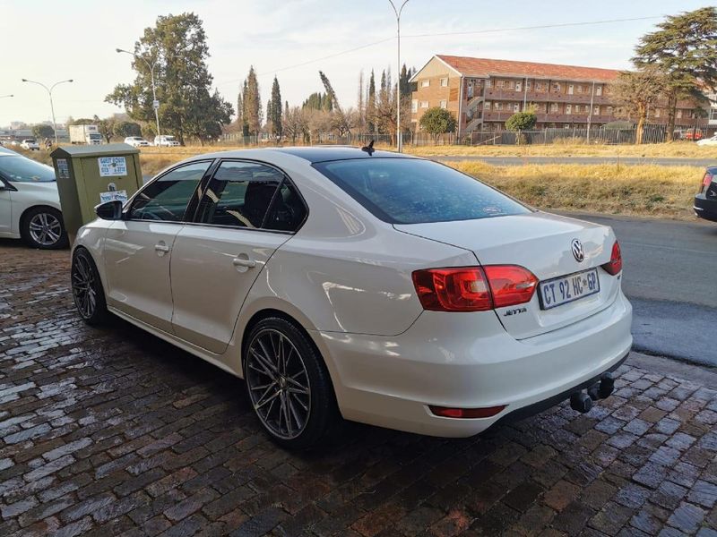 Used Volkswagen Jetta VI 1.6 TDI Comfortline for sale in Gauteng Cars
