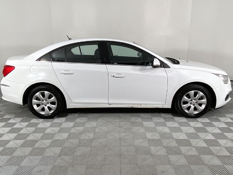 Used Chevrolet Cruze 1.6 LS for sale in Eastern Cape ...