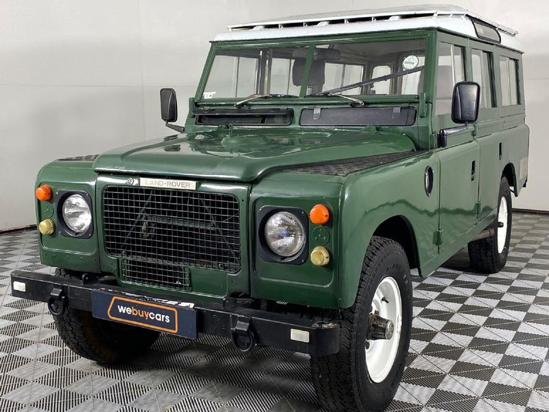 Land rover bus