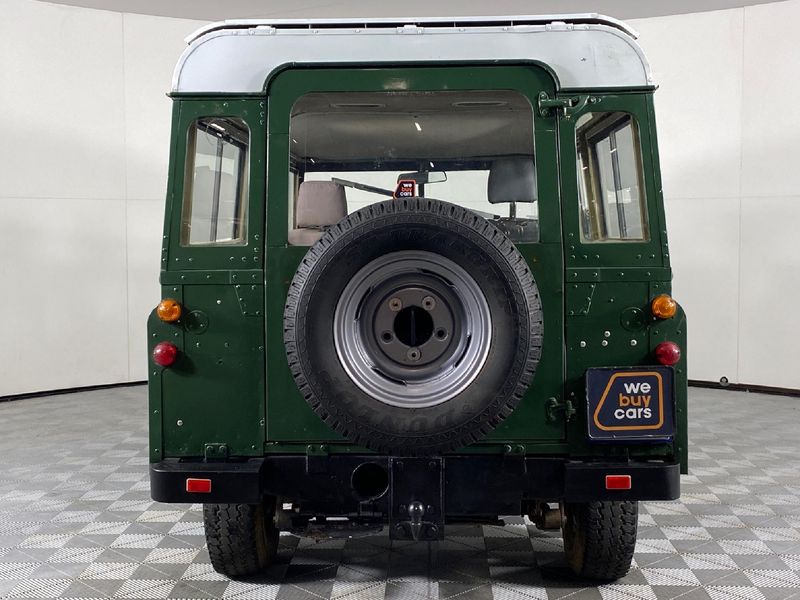 Land rover bus