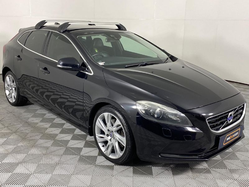 Used Volvo V40 D3 Elite Auto for sale in Western Cape