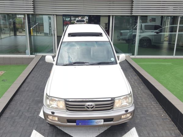 Used Toyota Land Cruiser 100 V8 A/t for sale in Gauteng