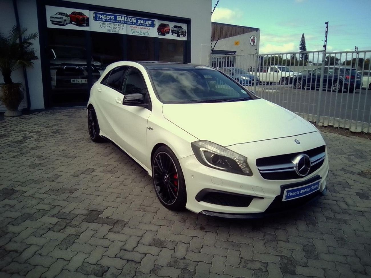2015-Mercedes-AMG-A-Class-A45-