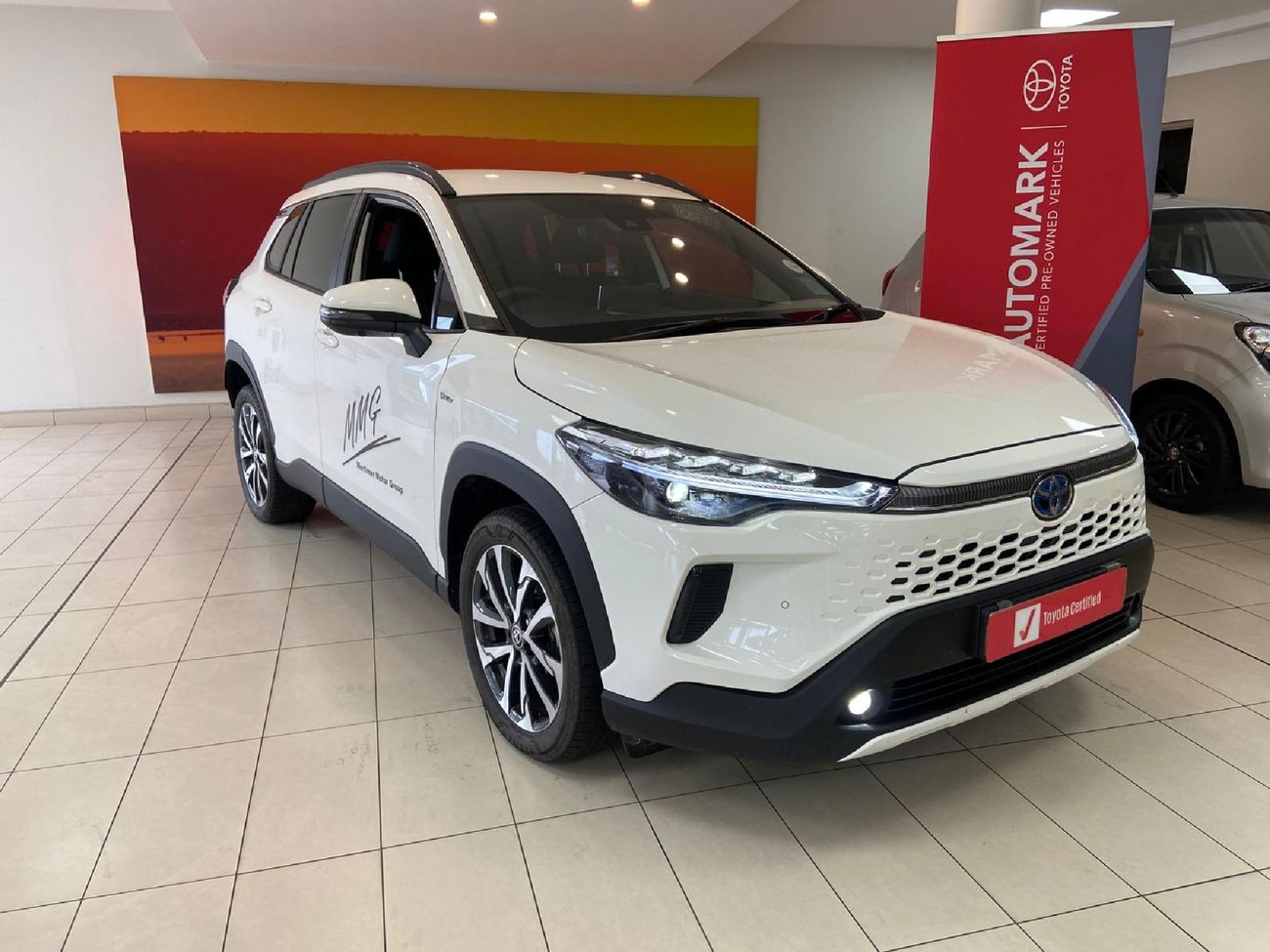 Used Toyota Corolla Cross 1.8 XR Hybrid for sale in Western Cape Used Toyota Corolla Cross 1.8 XR Hybrid for sale in Western Cape