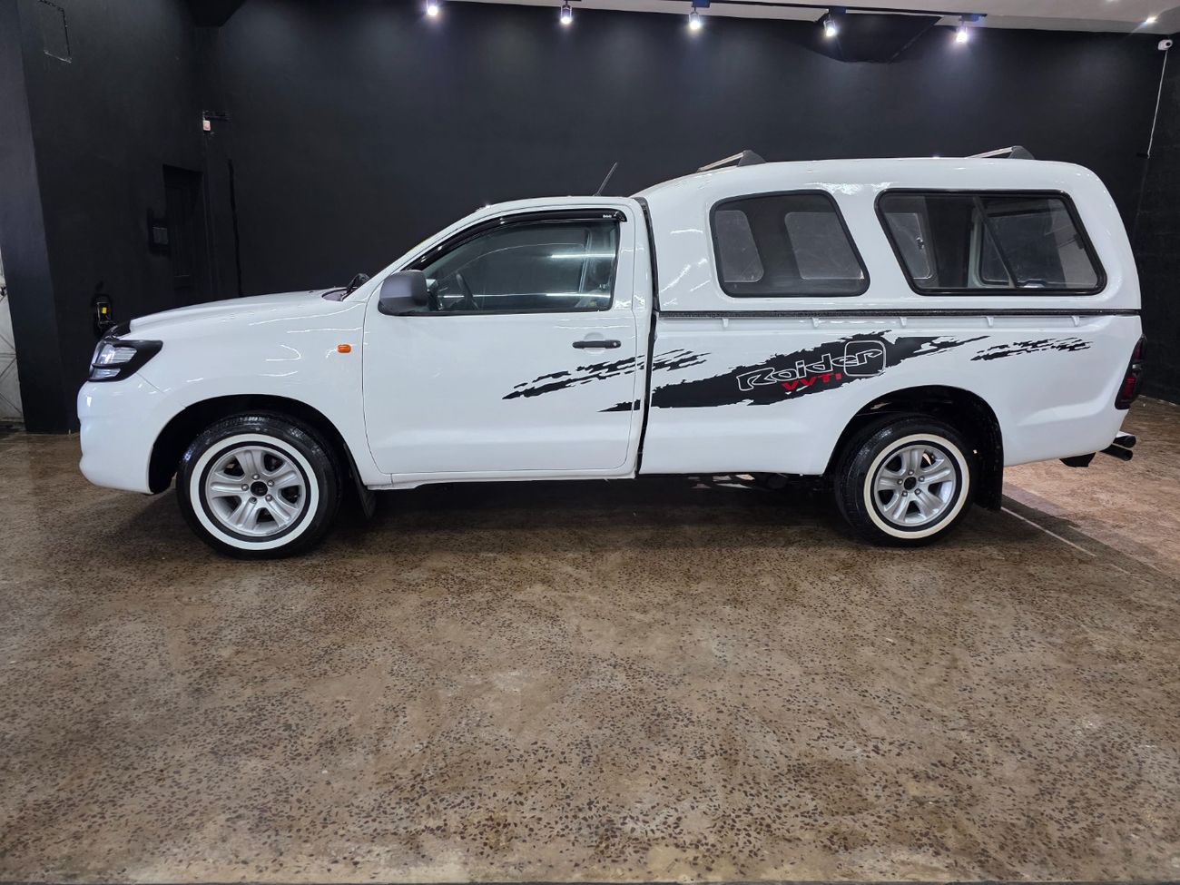 Used Toyota Hilux 2.0 VVTi Single-Cab for sale in Kwazulu Natal