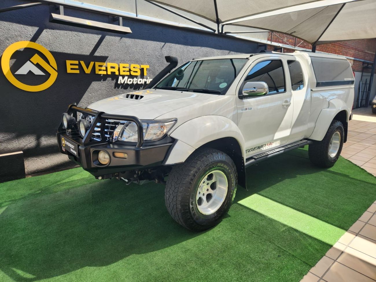 2015-Toyota-Hilux-30-D-4D-