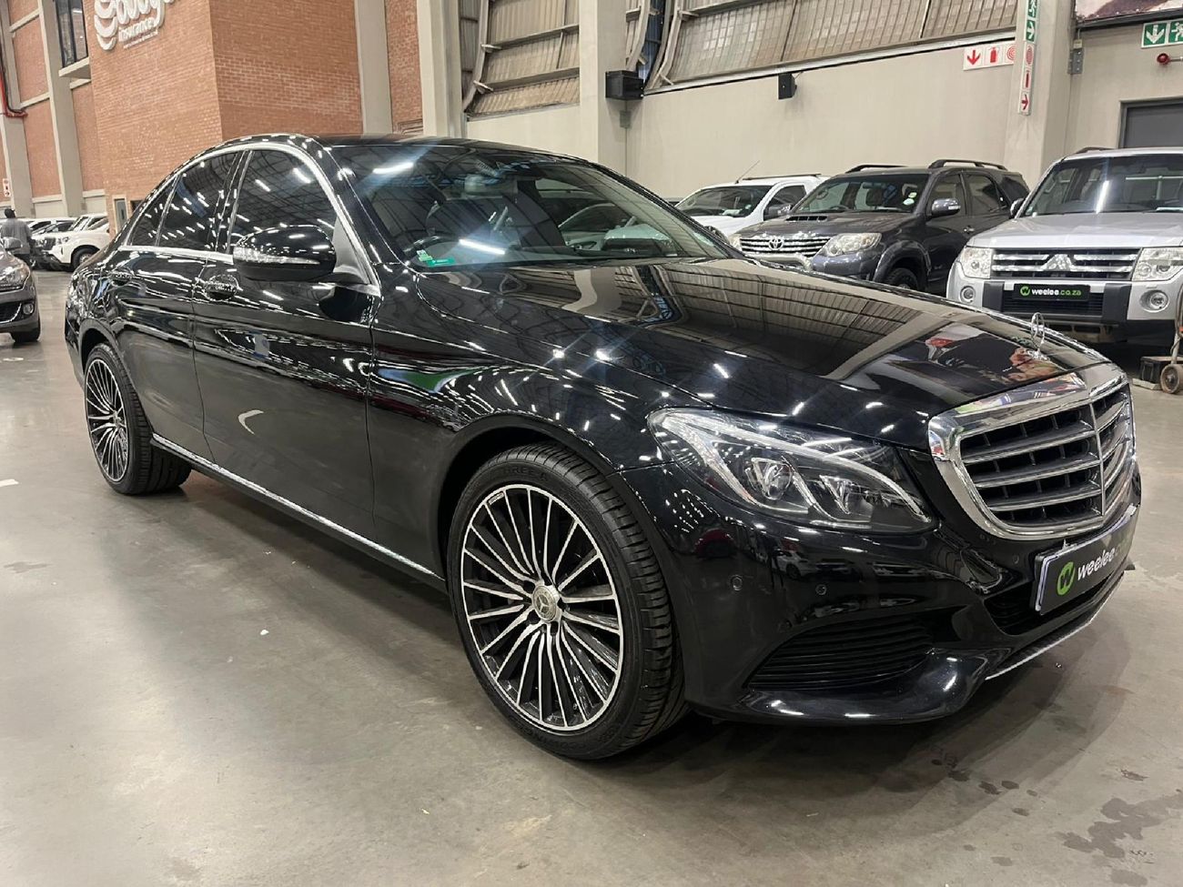 2017-Mercedes-Benz-C-Class-C-