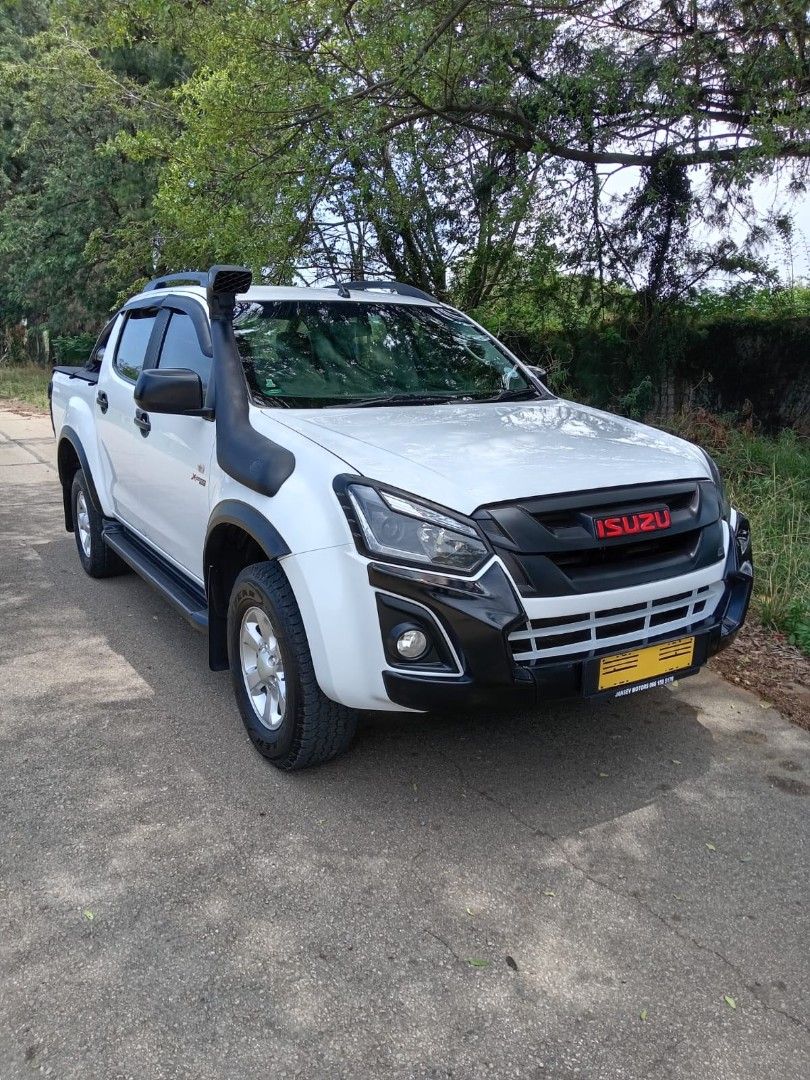 Used Isuzu D-Max 300 X-Rider Auto Double-Cab for sale in North
