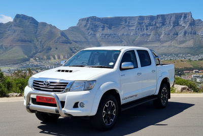 Used Toyota Hilux 3.0 D-4D Legend 45 Raised Body Double-Cab for sale in ...