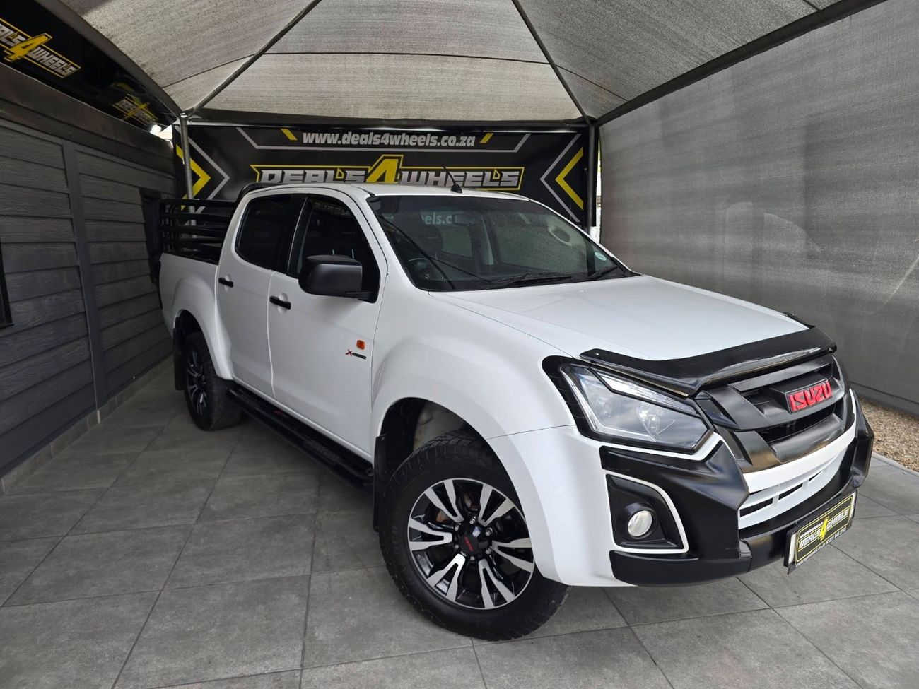 2019-Isuzu-D-Max-250-HO-X-