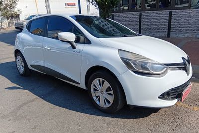 Used Renault Clio IV 900T Blaze Limited Edition 5-dr (66kW) for sale in ...