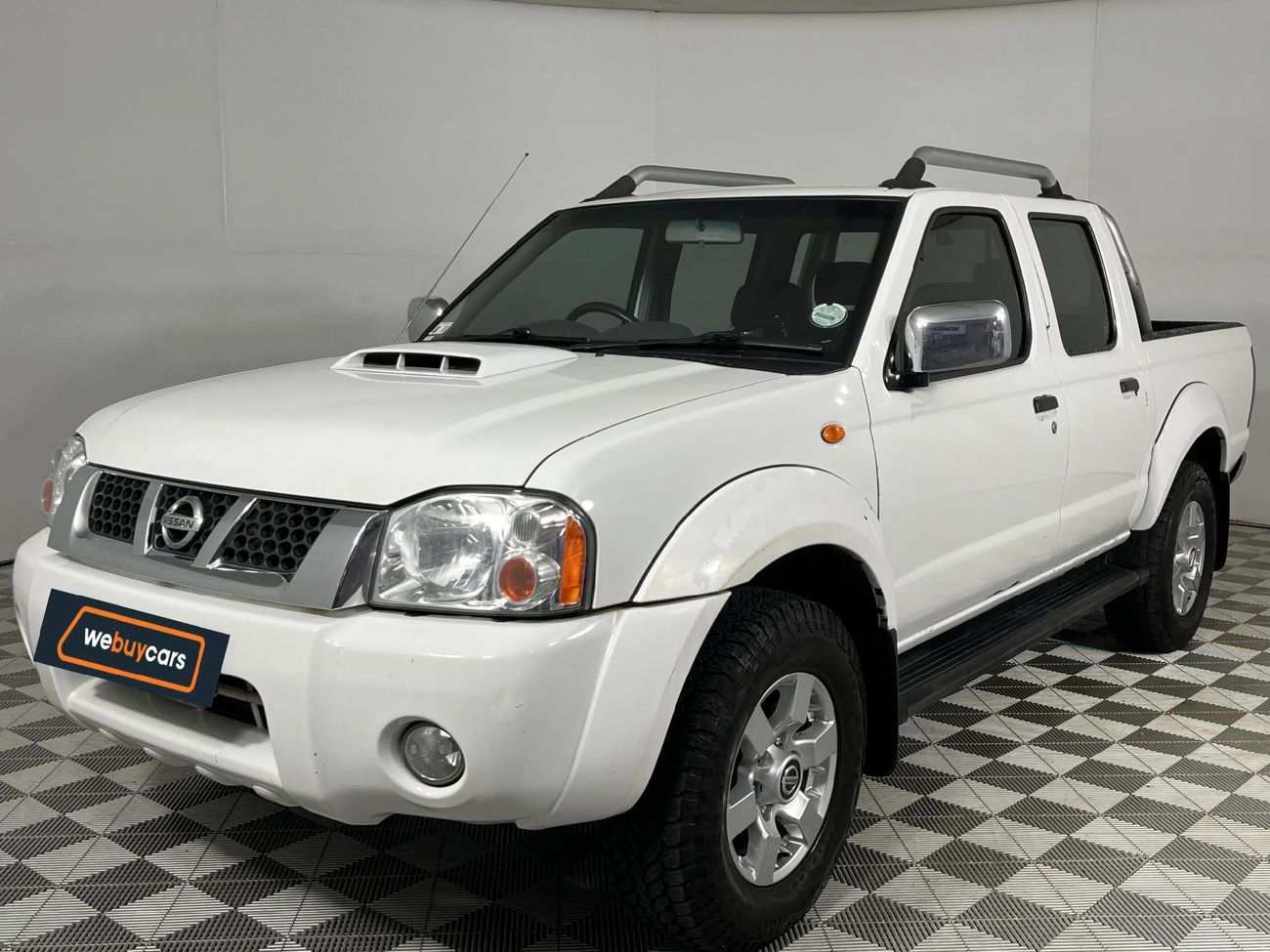 Used Nissan NP300 2.5 TDi Hi-Rider Double-Cab for sale in Gauteng