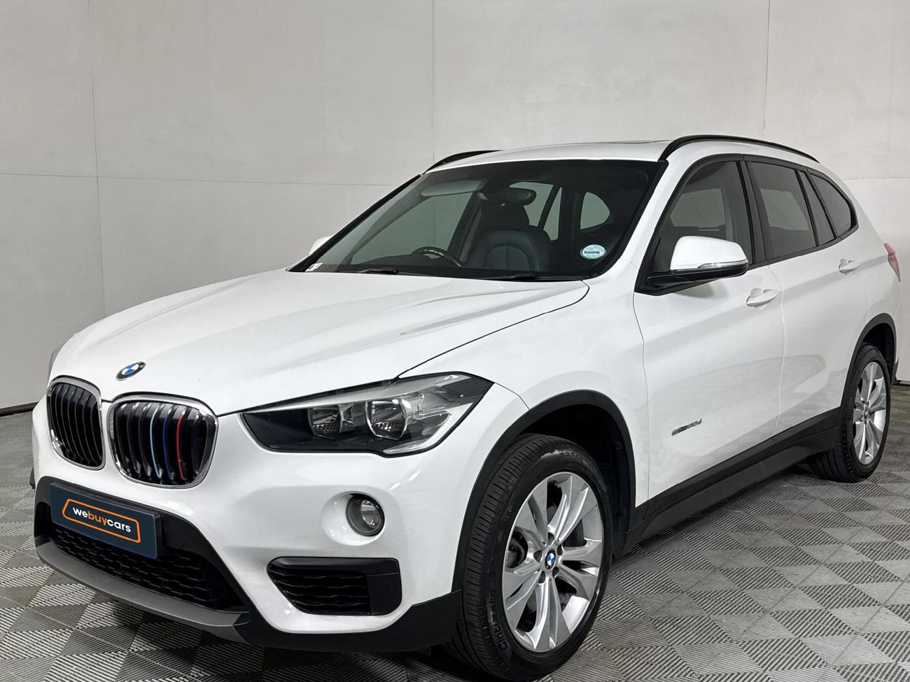 Car listing image