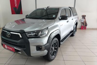 Used Toyota Hilux 2.8 GD-6 Raised Body Legend Auto Extended Cab for ...